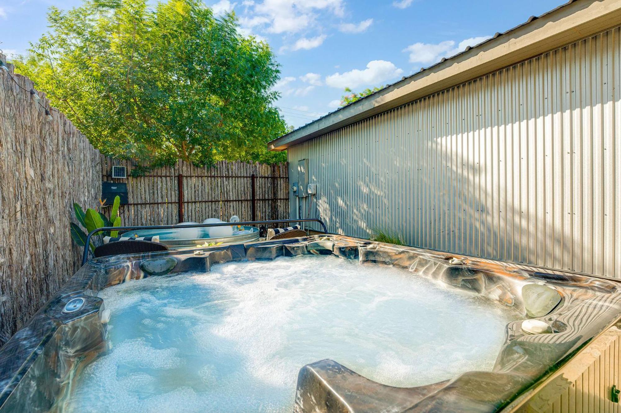 Claret House Full Kitchen And Private Hot Tub Villa Fredericksburg Kültér fotó